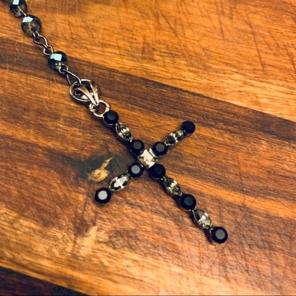 Glass Pearl and Swarovski Crystal Rosary Necklace - Picture 3 of 8